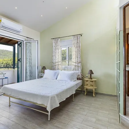 Villa Nature Grand Estate - Spacious With Pool *