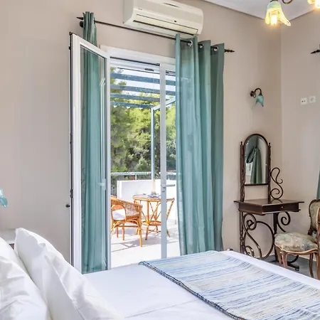 Nature Grand Estate - Spacious With Pool Ditropo