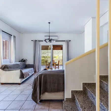 Вилла Nature Grand Estate - Spacious With Pool