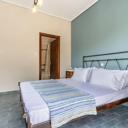 Nature Grand Estate - Spacious With Pool Вилла Ditropo