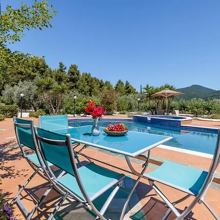 Nature Grand Estate - Spacious With Pool Вилла
